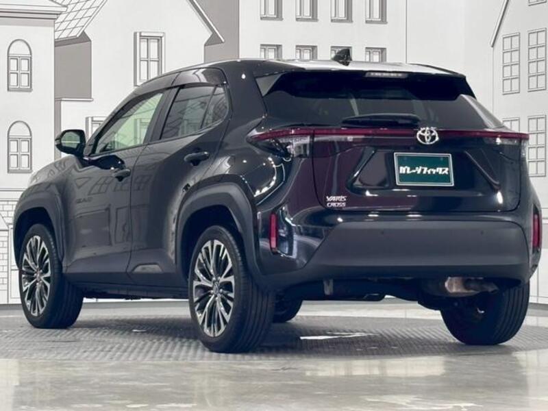 YARIS CROSS