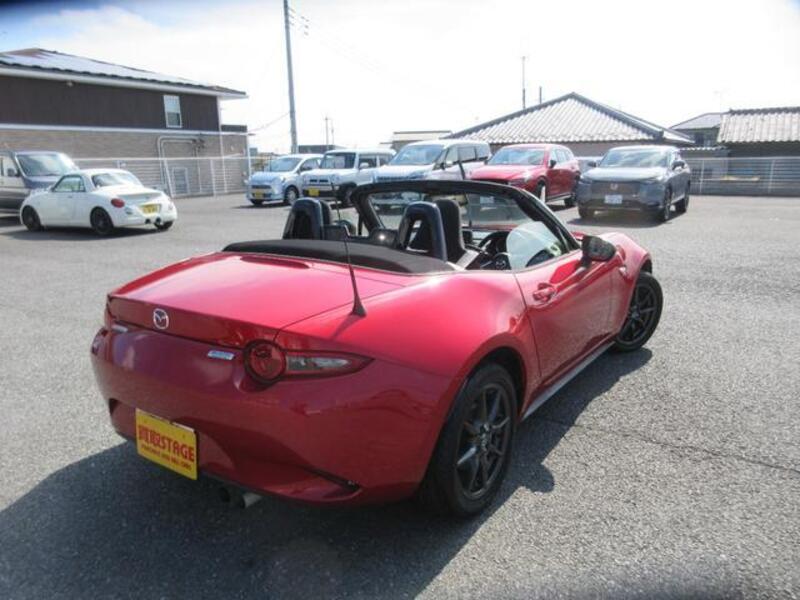 ROADSTER