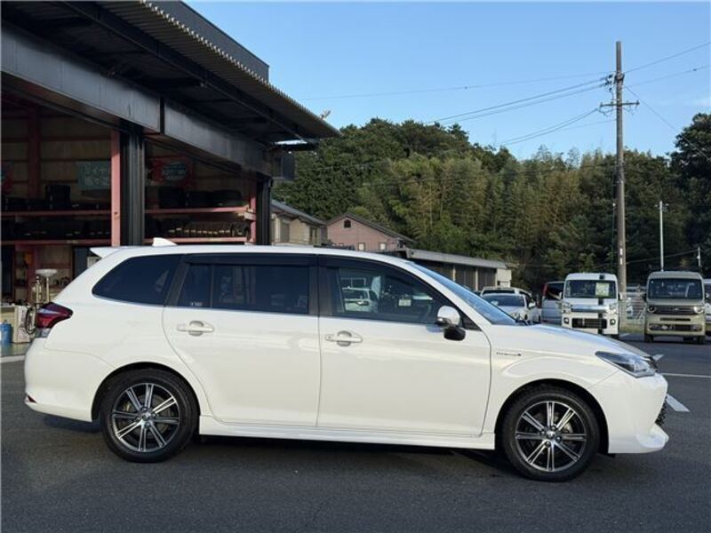 COROLLA FIELDER