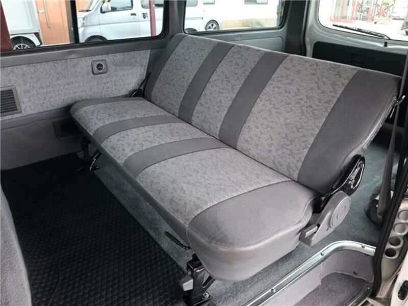 BONGO VAN