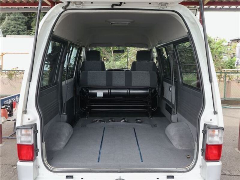 BONGO VAN