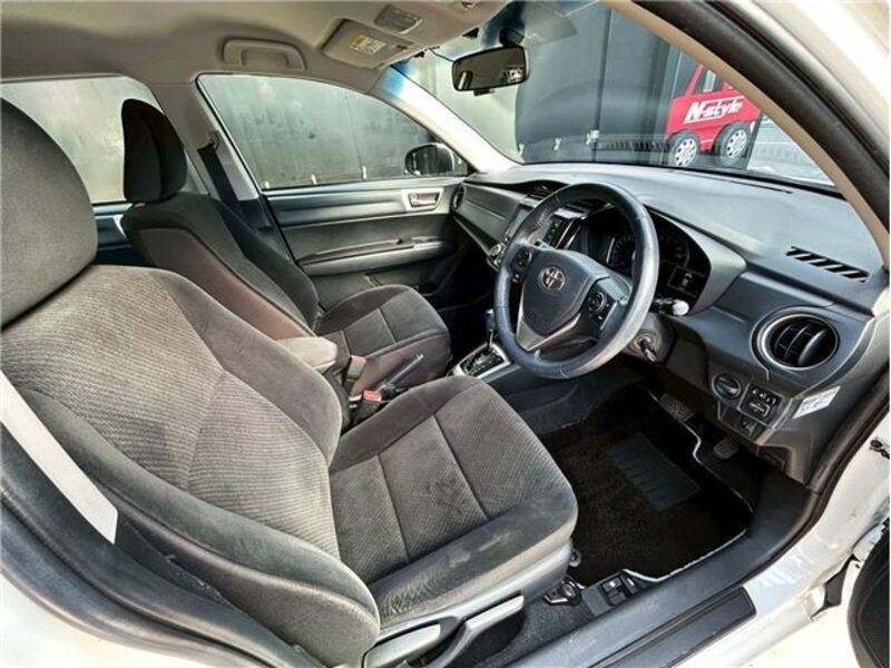 COROLLA AXIO
