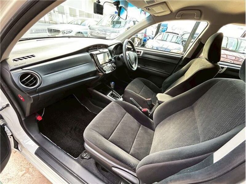 COROLLA AXIO