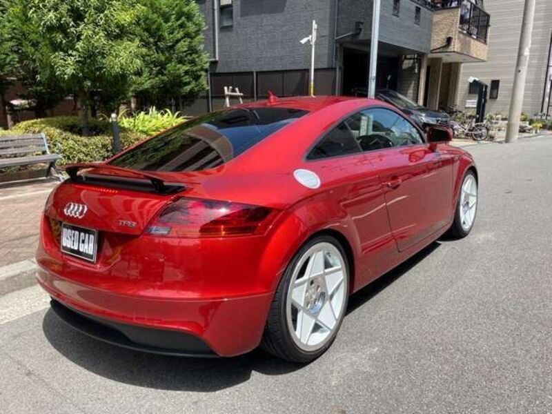 TT