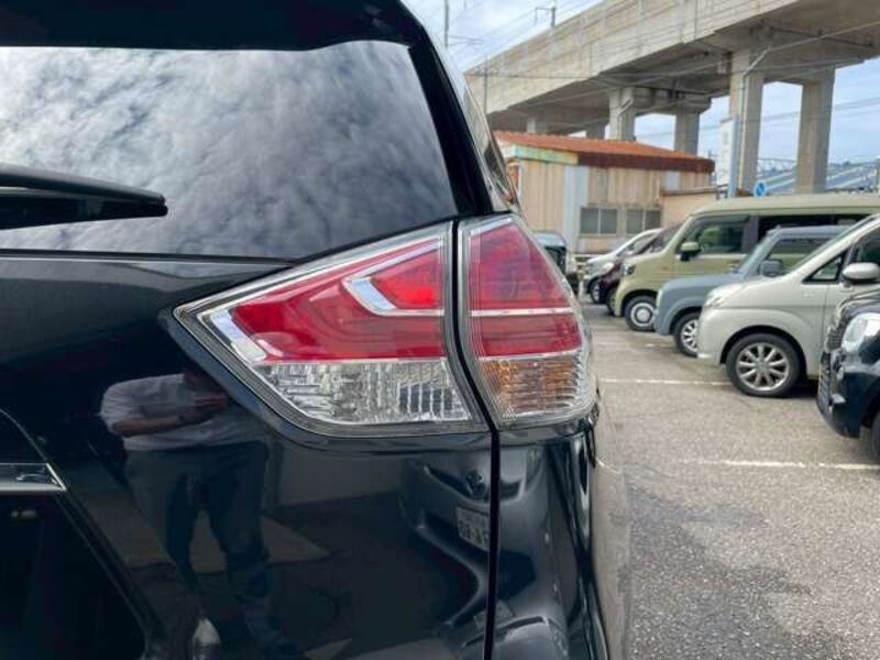 X-TRAIL