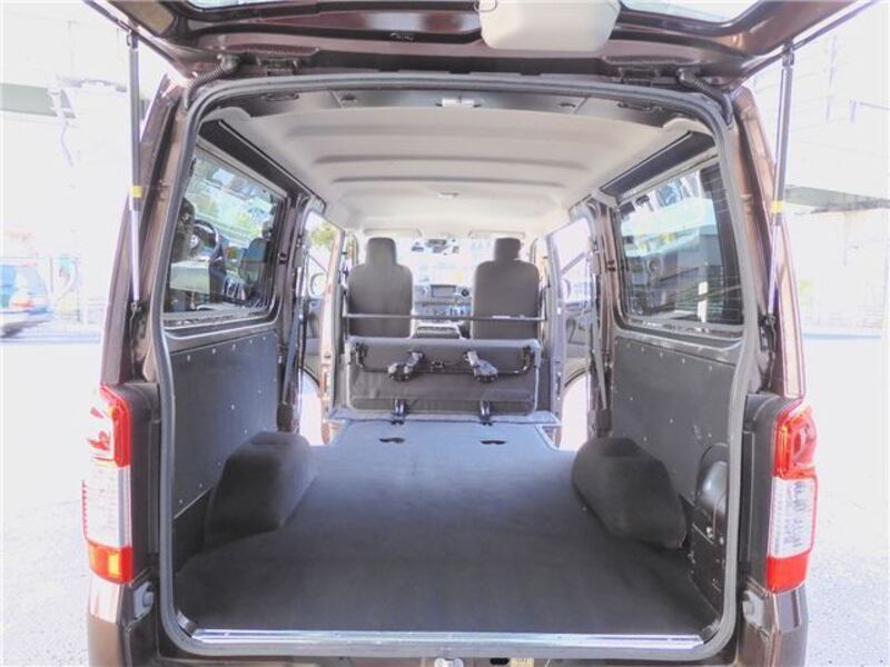 CARAVAN VAN