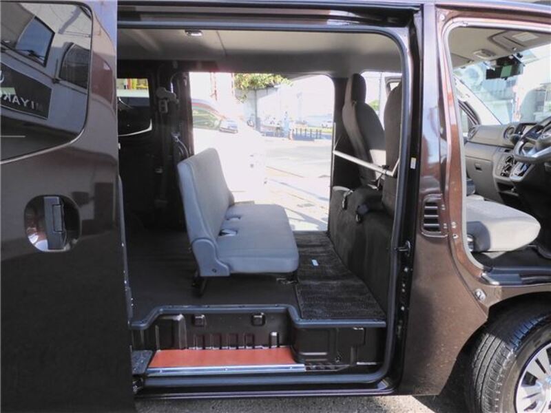 CARAVAN VAN