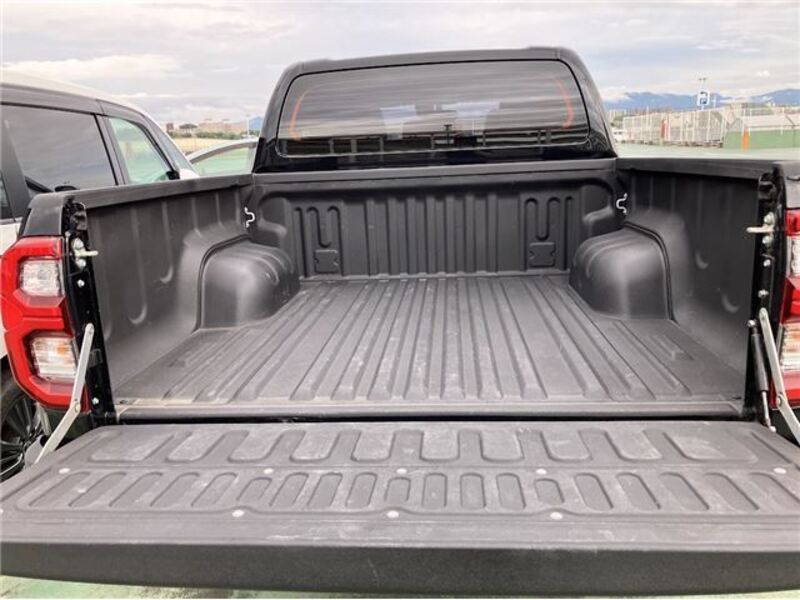 HILUX