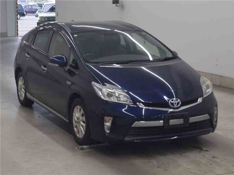TOYOTA PRIUS PHV