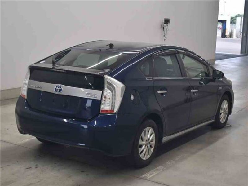 PRIUS PHV