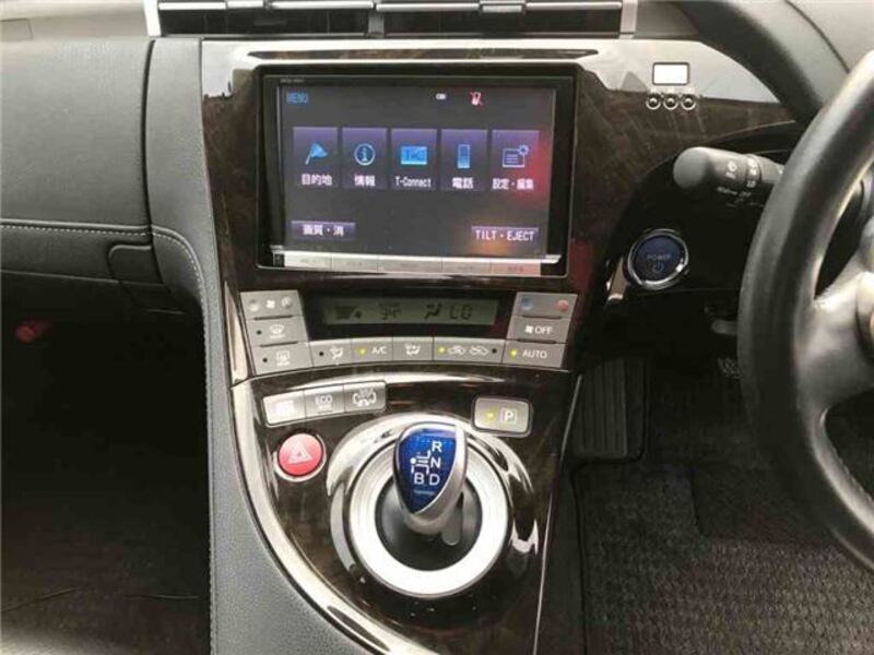 PRIUS PHV