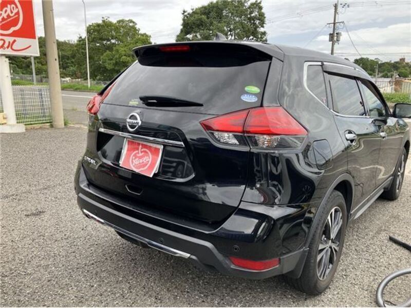 X-TRAIL