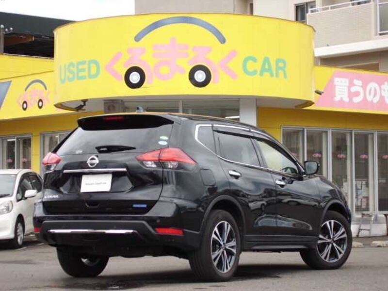 X-TRAIL