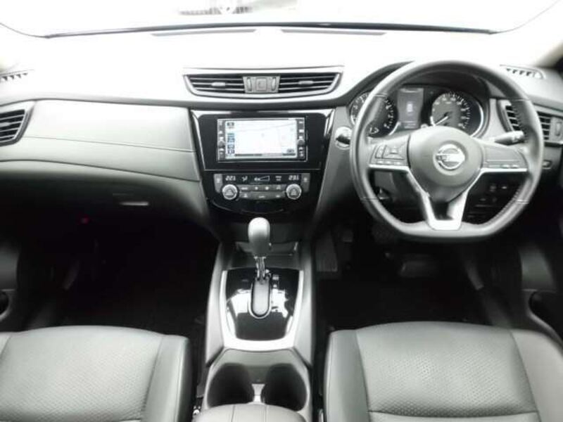 X-TRAIL