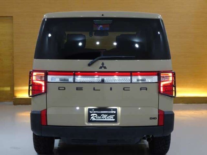 DELICA D5