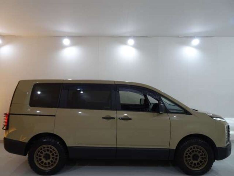 DELICA D5
