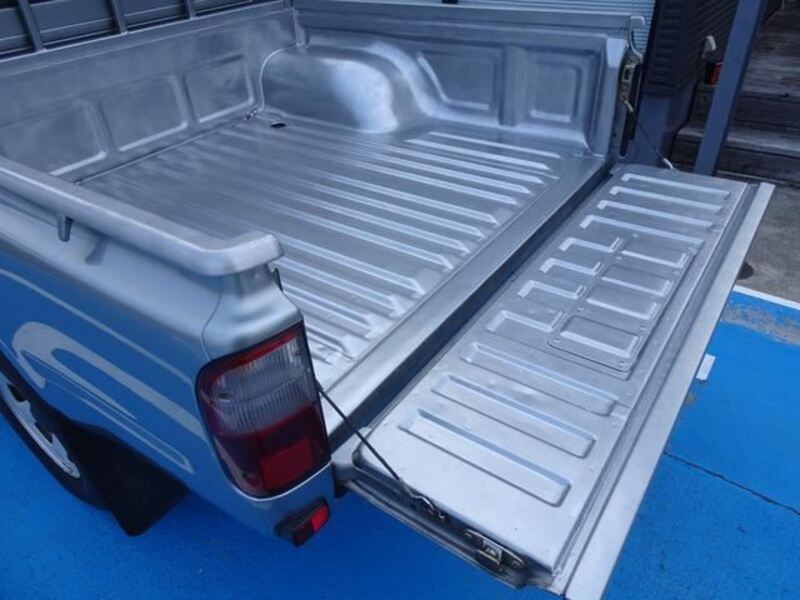 HILUX
