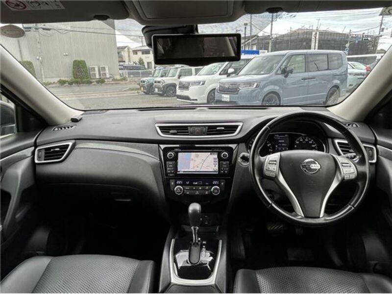 X-TRAIL