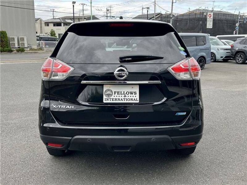 X-TRAIL
