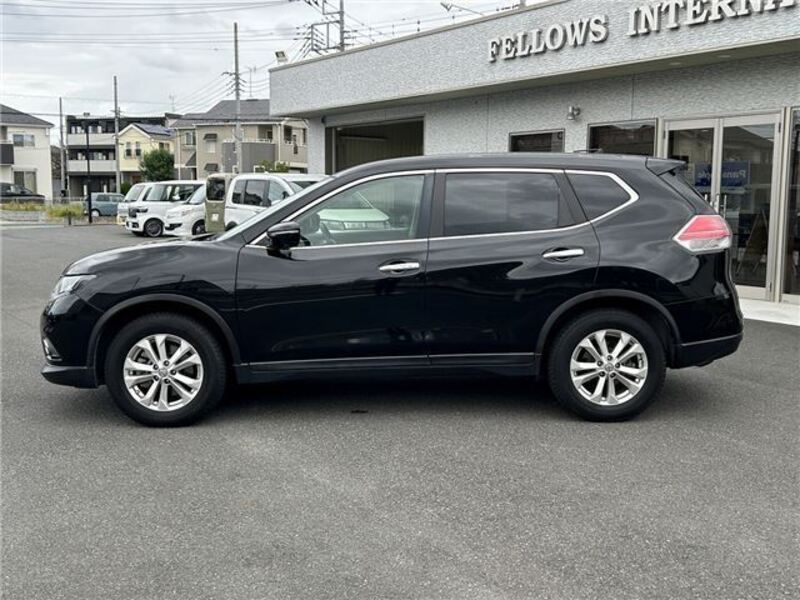 X-TRAIL