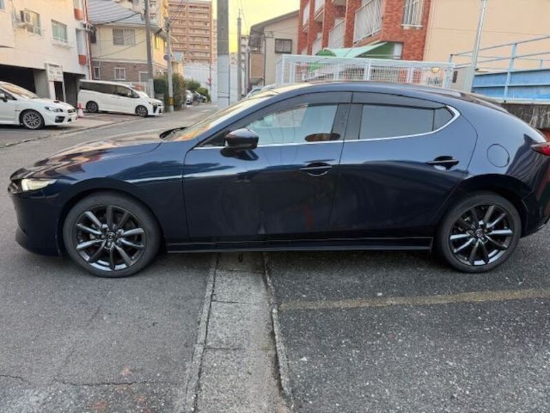 MAZDA3