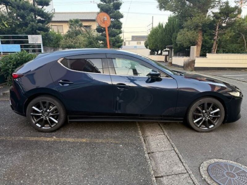 MAZDA3