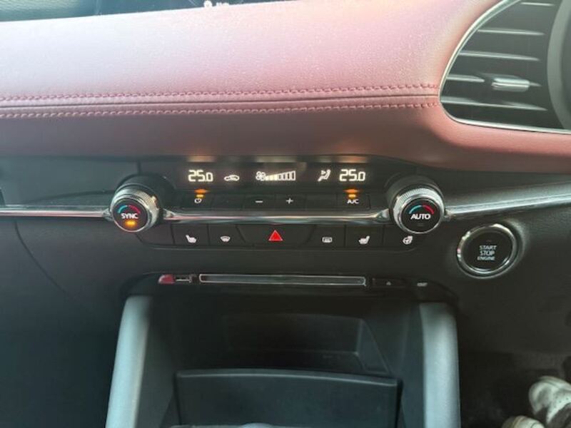 MAZDA3