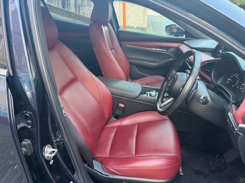 MAZDA3