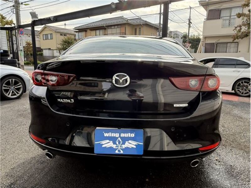 MAZDA3