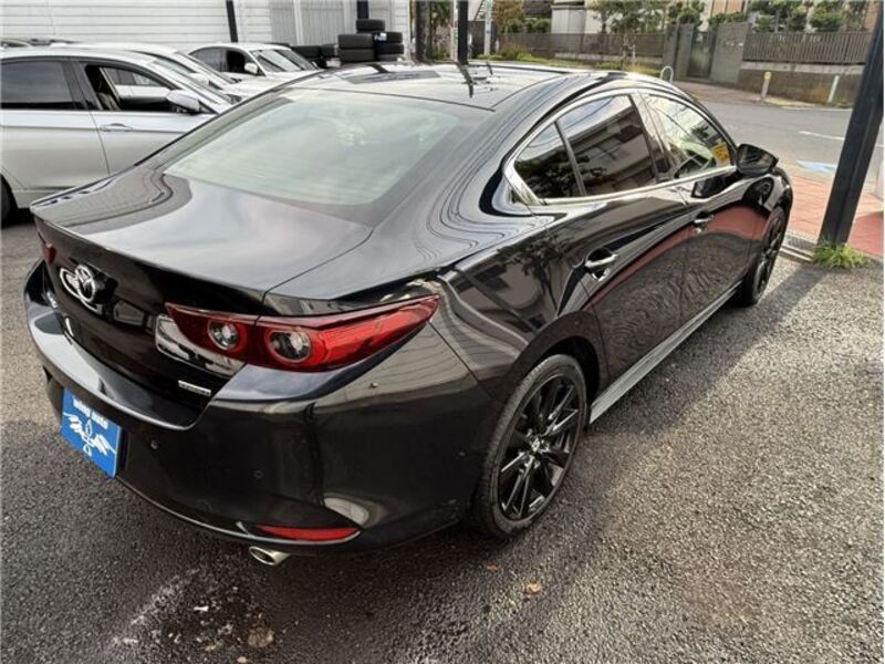 MAZDA3