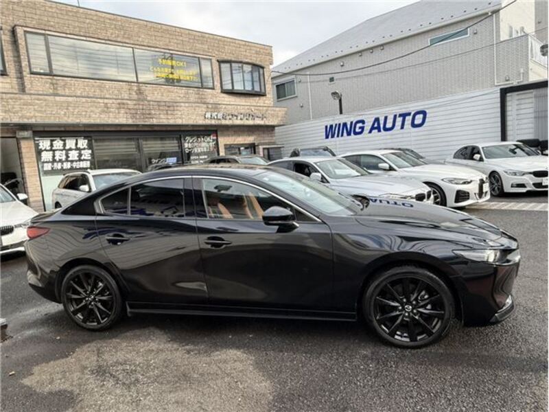MAZDA3
