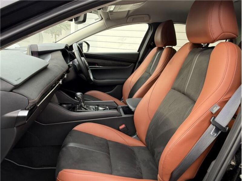 MAZDA3
