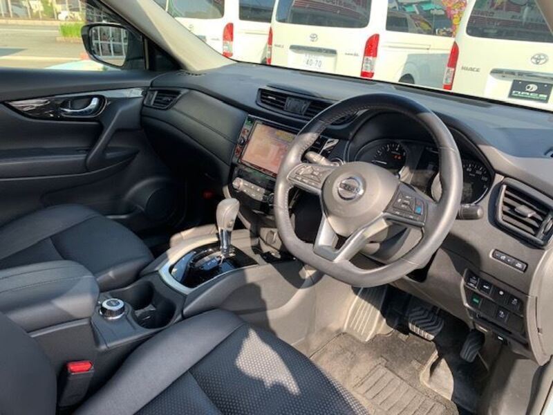 X-TRAIL