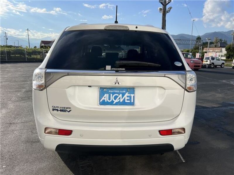 OUTLANDER PHEV