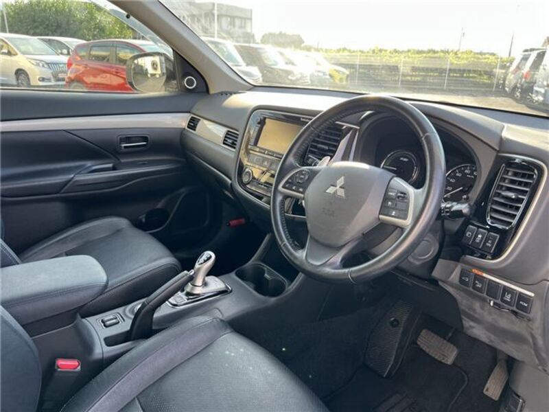 OUTLANDER PHEV