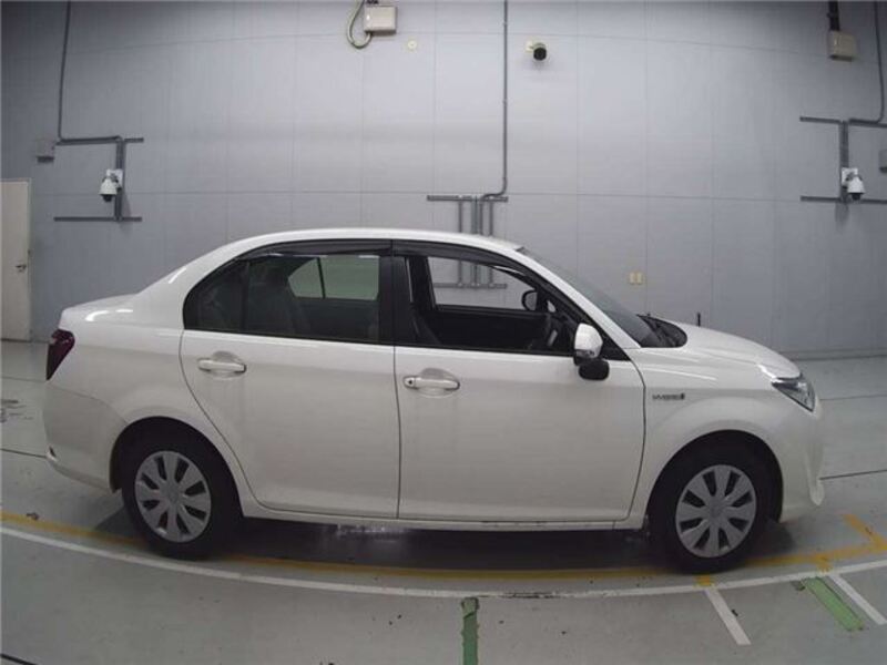 COROLLA AXIO