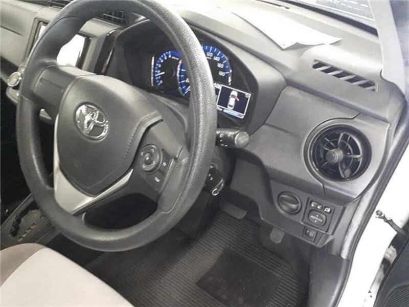 COROLLA AXIO