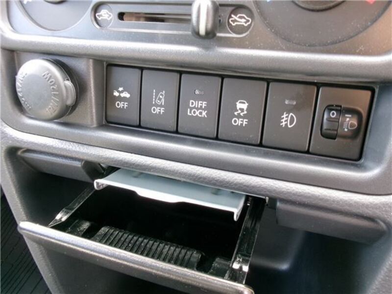 CLIPPER TRUCK