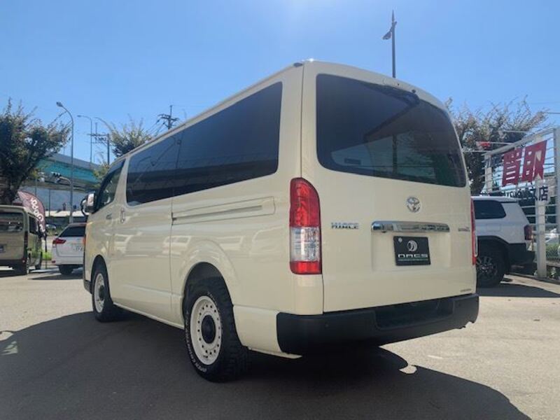 HIACE VAN