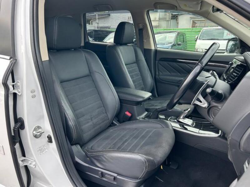 OUTLANDER PHEV