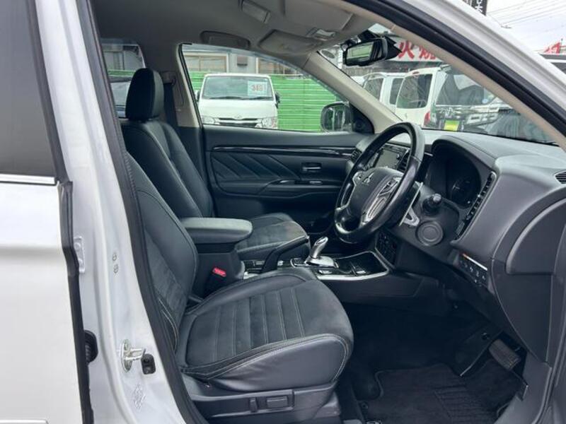 OUTLANDER PHEV