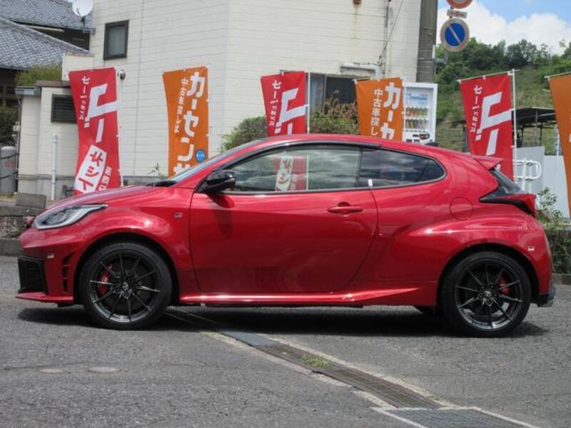 GR YARIS