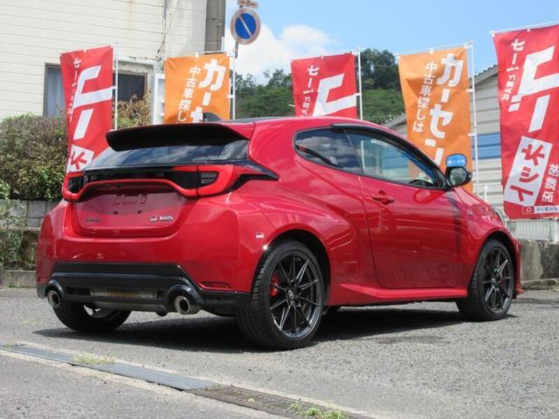 GR YARIS