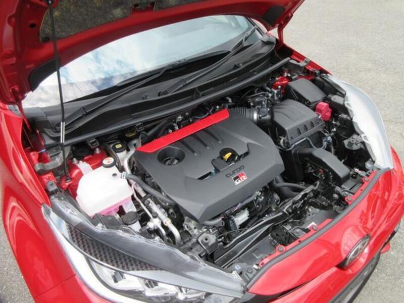 GR YARIS