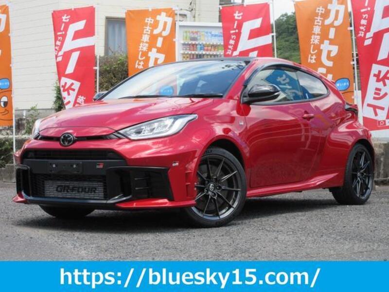 GR YARIS-0