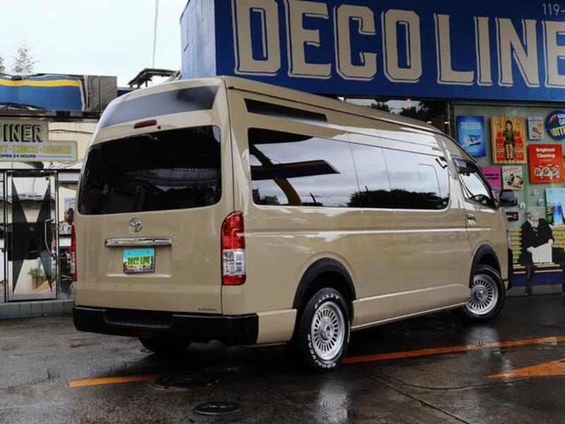 HIACE VAN