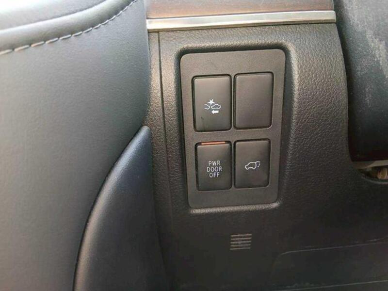 LAND CRUISER