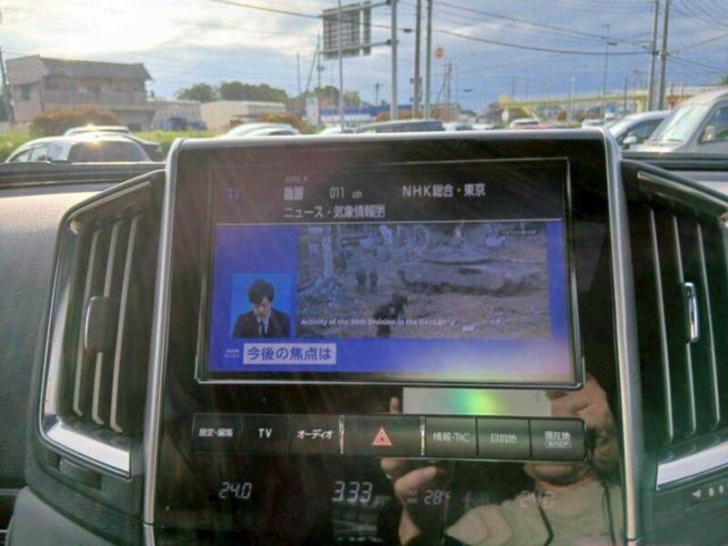 LAND CRUISER