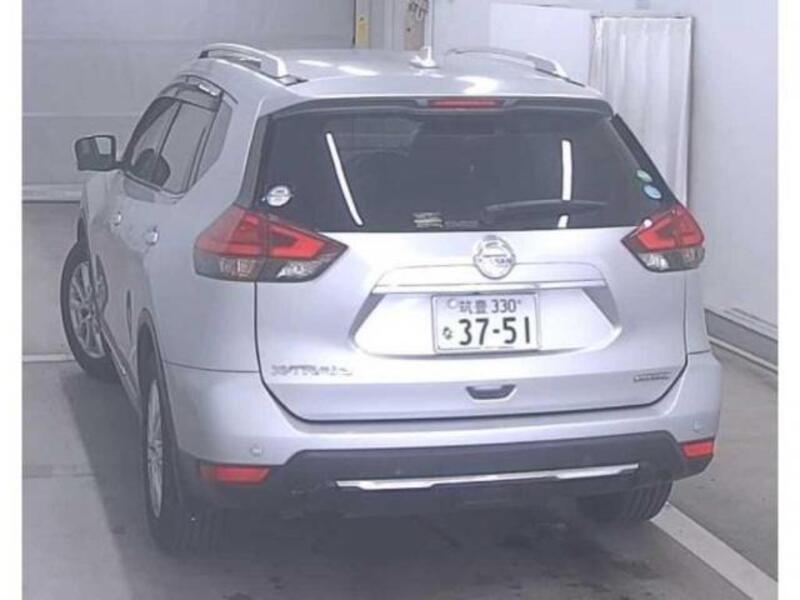 X-TRAIL