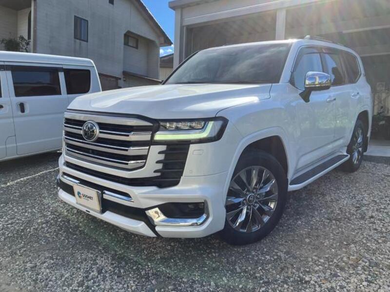 LAND CRUISER